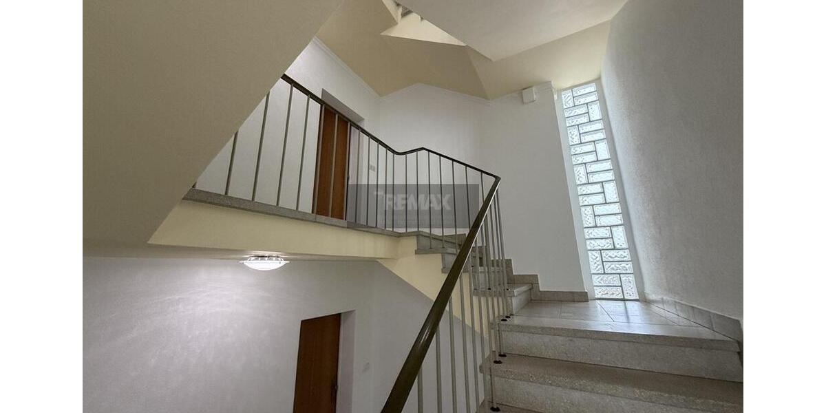 Etagenwohnung Lichtenberg - 3 Zimmer, 80 m&sup2;, 600&euro; | Angebot:25160181