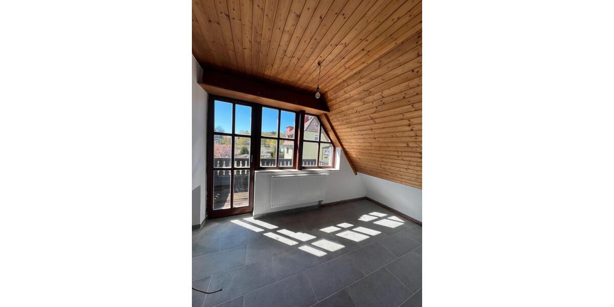 Dachgeschoßwohnung Selb - 2 Zimmer, 87 m&sup2;, 800&euro; | Angebot:26432515