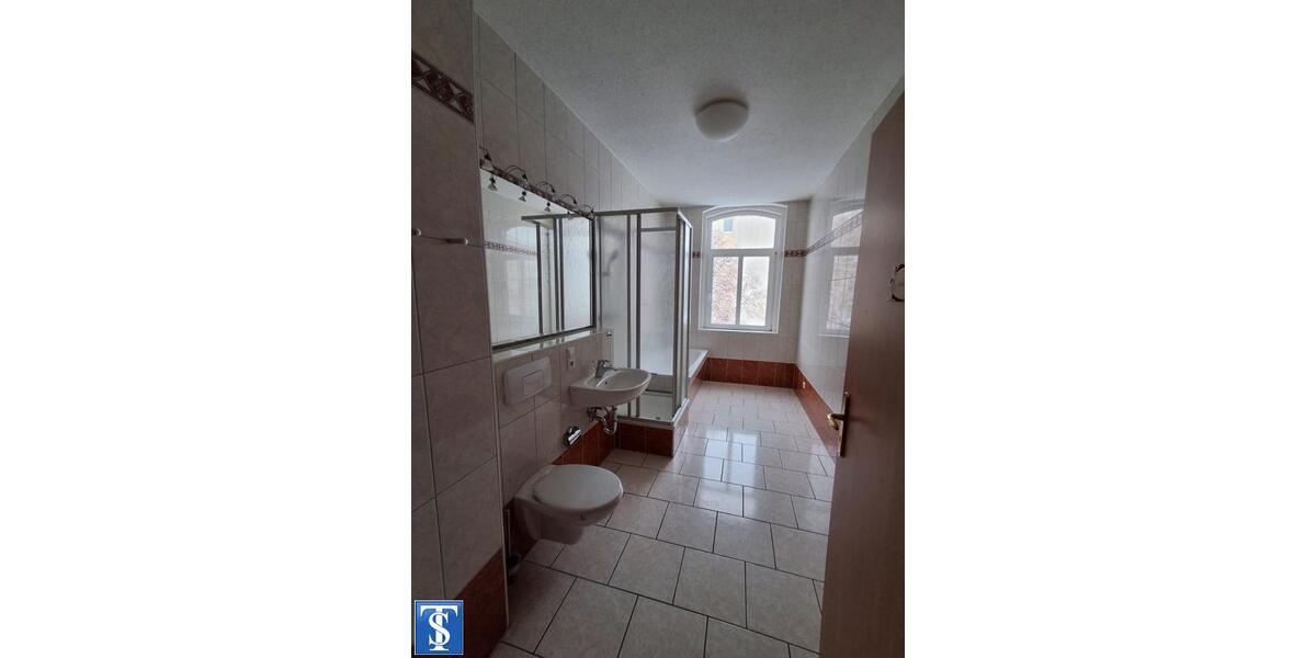 Etagenwohnung Plauen Altstadt - 4 Zimmer, 95 m&sup2;, 525&euro; | Angebot:25792778