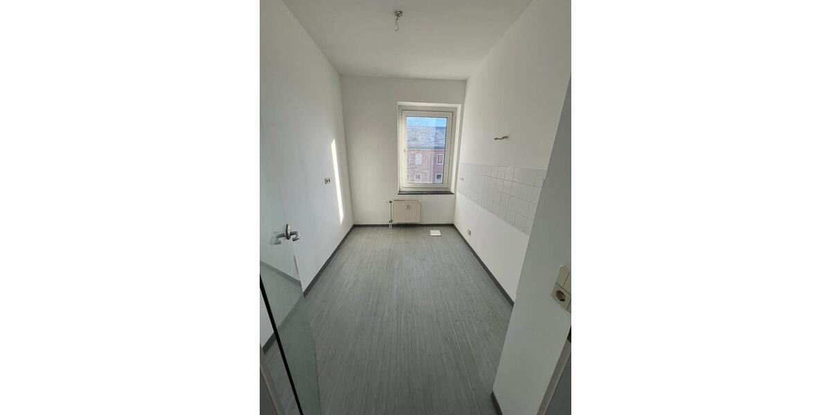 Etagenwohnung Naila - 2 Zimmer, 64 m&sup2;, 380&euro; | Angebot:24474417