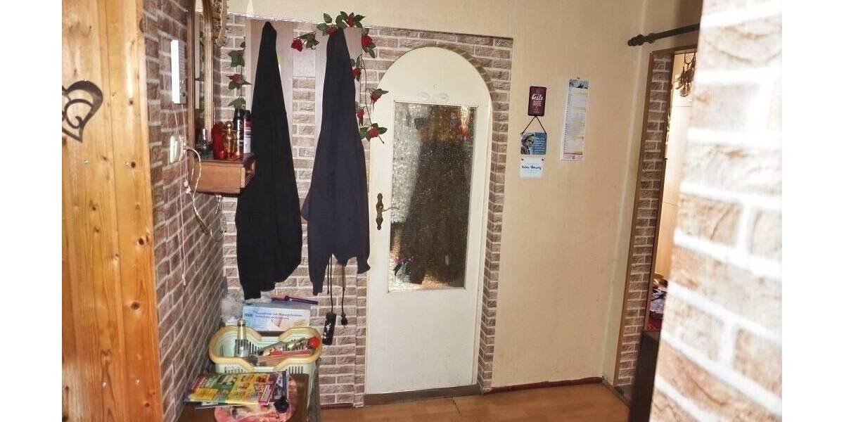 Mehrfamilienhaus, Wohnhaus Oelsnitz - 6 Zimmer, 200 m&sup2;, 74.000&euro; | Angebot:25985881