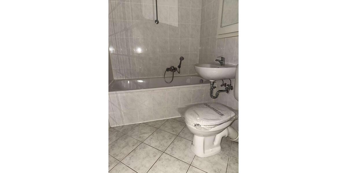 Etagenwohnung Plauen Alt Chrieschwitz - 3 Zimmer, 56 m&sup2;, 310&euro; | Angebot:24689811