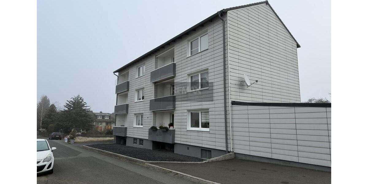 Etagenwohnung Lichtenberg - 3 Zimmer, 80 m&sup2;, 600&euro; | Angebot:25160181