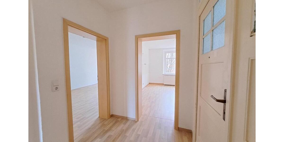 Etagenwohnung Plauen Alt Chrieschwitz - 2 Zimmer, 57 m&sup2;, 296&euro; | Angebot:25806592