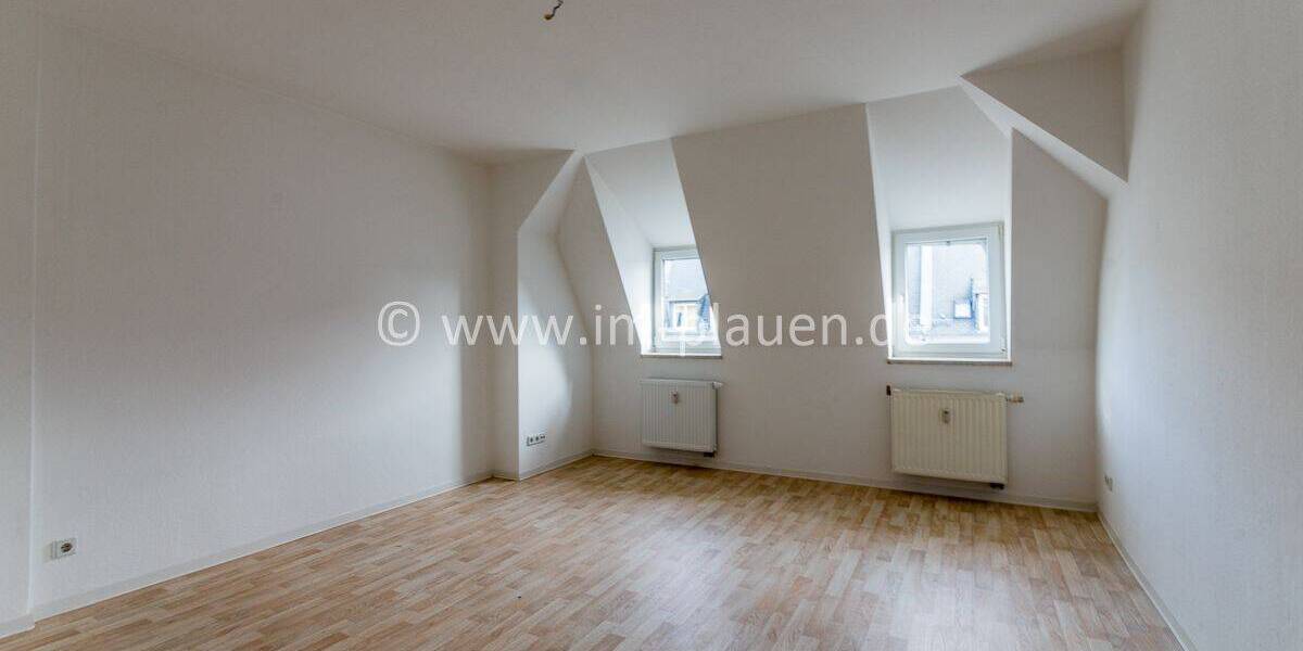 Etagenwohnung Plauen Südvorstadt - 4 Zimmer, 96 m&sup2;, 430&euro; | Angebot:25694446