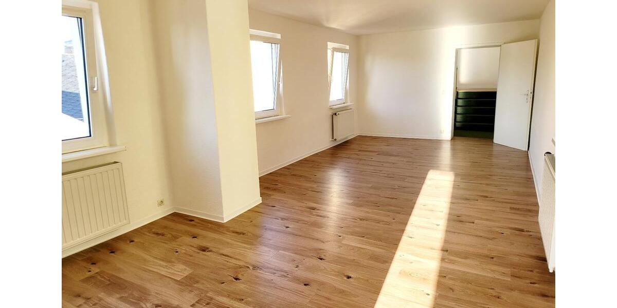 Etagenwohnung Schleiz - 3 Zimmer, 92 m&sup2;, 715&euro; | Angebot:21494338