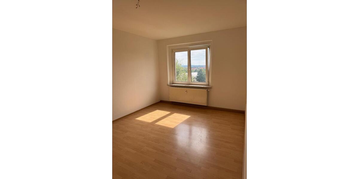 Dachgeschoßwohnung Plauen Bahnhofsvorstadt - 2 Zimmer, 62 m&sup2;, 274&euro; | Angebot:23174561