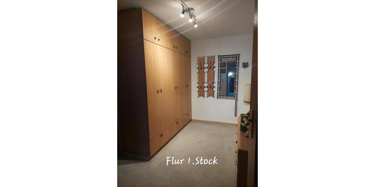 Doppelhaushälfte Selb - 4 Zimmer, 150 m&sup2;, 230.000&euro; | Angebot:26001710
