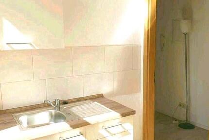 Wohnung Plauen Bahnhofsvorstadt - 1 Zimmer, 39 m&sup2;, 220&euro; | Angebot:26095223