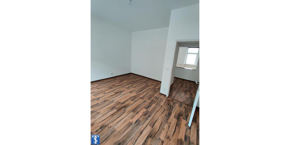 Etagenwohnung Plauen - 4 Zimmer, 92 m&sup2;, 550&euro; | Angebot:25710534