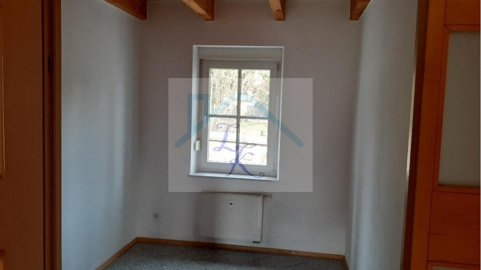 Maisonettenwohnung Röslau - 6 Zimmer, 180 m&sup2;, 950&euro; | Angebot:22921559