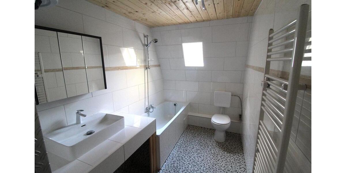 Etagenwohnung Plauen Bahnhofsvorstadt - 2 Zimmer, 64 m&sup2;, 290&euro; | Angebot:26597866