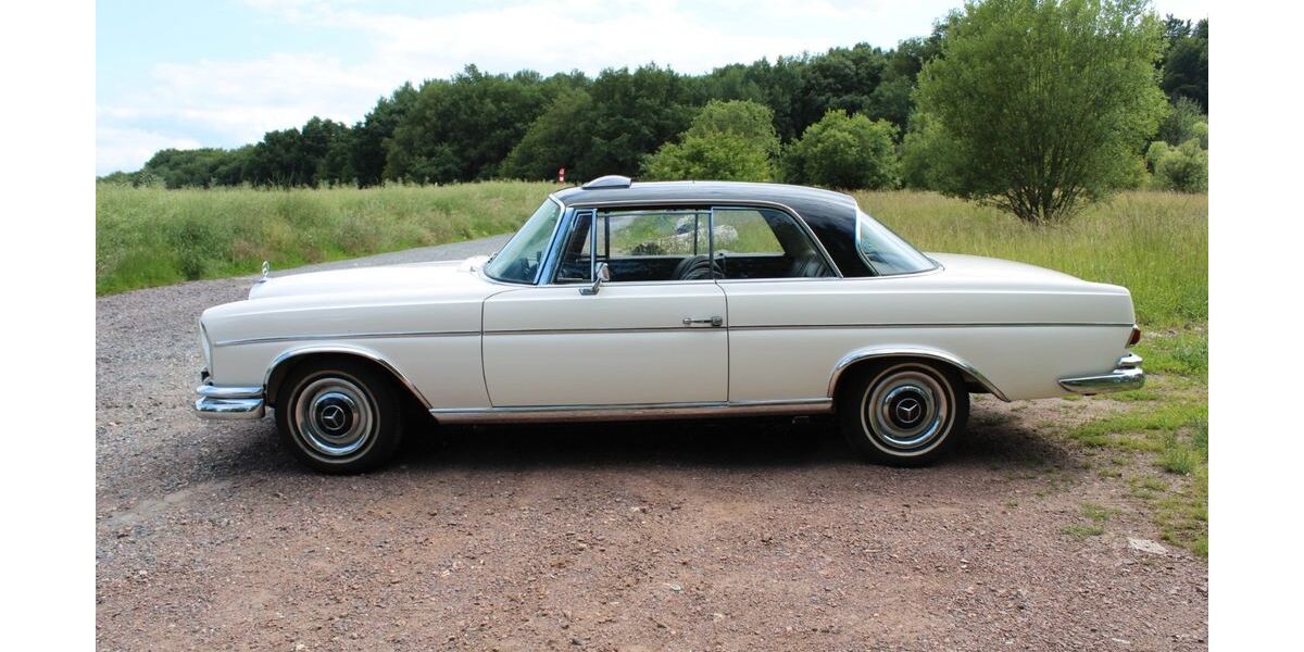 Mercedes-Benz 300 30.530 km 43.500 &euro; Geroldsgrün 95179