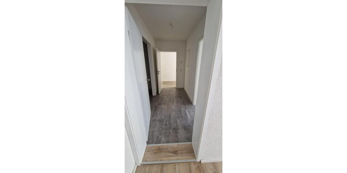 Etagenwohnung Lichtenberg - 3 Zimmer, 74 m&sup2;, 500&euro; | Angebot:25281016