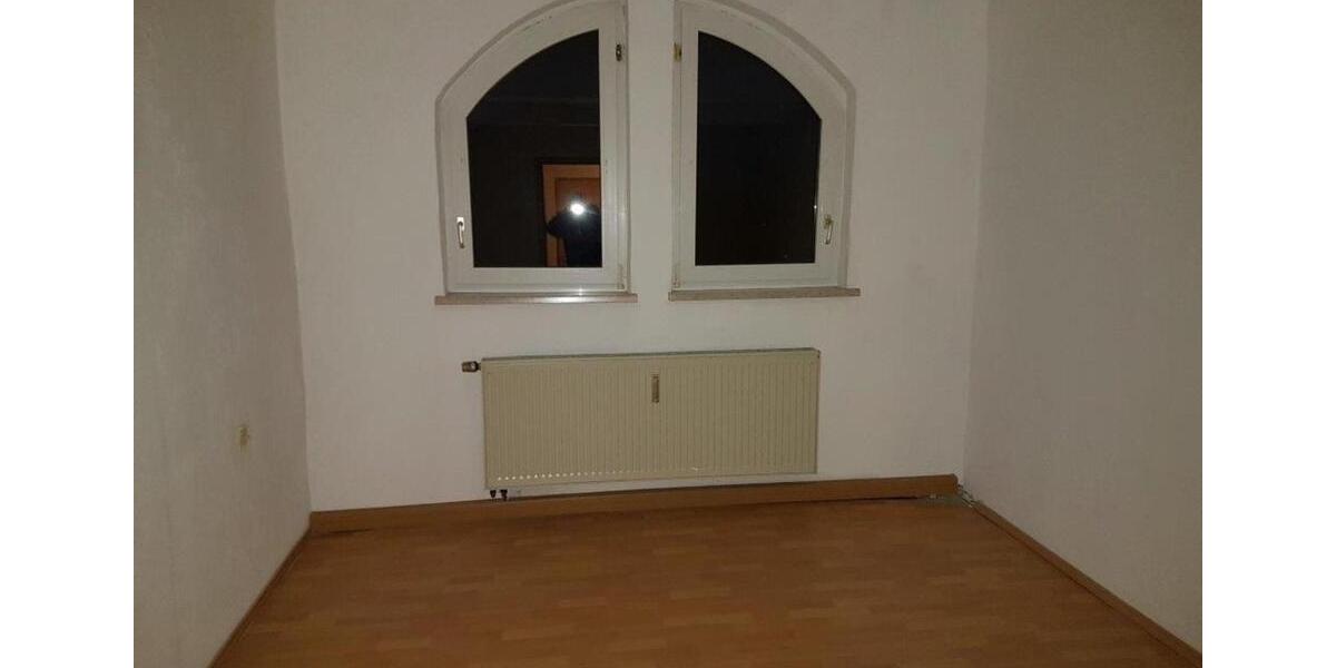 Dachgeschoßwohnung Schönwald - 5 Zimmer, 80 m&sup2;, 500&euro; | Angebot:24306940