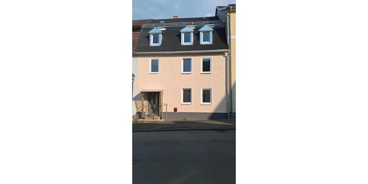 Mehrfamilienhaus, Wohnhaus Schleiz - 8 Zimmer, 150 m&sup2;, 60.000&euro; | Angebot:27077350