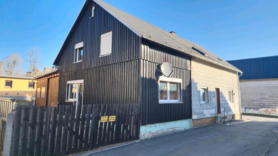 Einfamilienhaus Nordhalben - 6 Zimmer, 240 m&sup2;, 45.000&euro; | Angebot:26022807