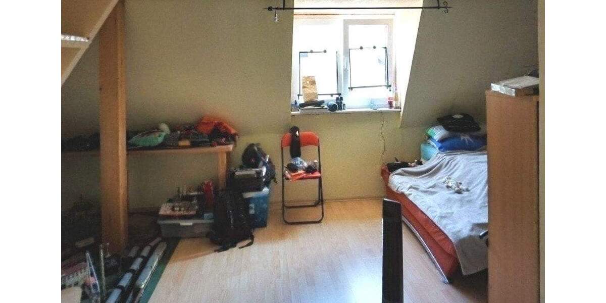 Einfamilienhaus Markneukirchen - 9 Zimmer, 245 m&sup2;, 199.000&euro; | Angebot:25662090