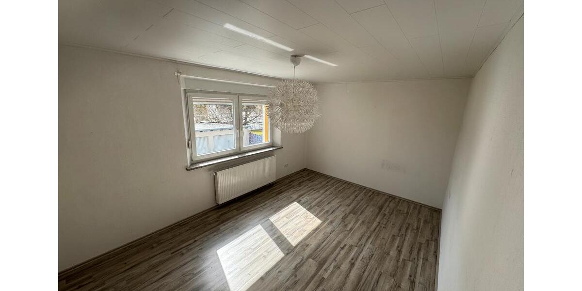 Erdgeschoßwohnung Hof Neuhof - 3 Zimmer, 76 m&sup2;, 750&euro; | Angebot:25992239