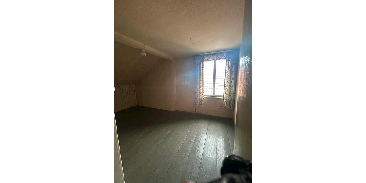 Einfamilienhaus Markneukirchen - 6 Zimmer, 200 m&sup2;, 98.000&euro; | Angebot:25364614