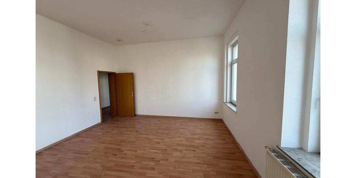 Etagenwohnung Plauen - 3 Zimmer, 96 m&sup2;, 480&euro; | Angebot:25887081
