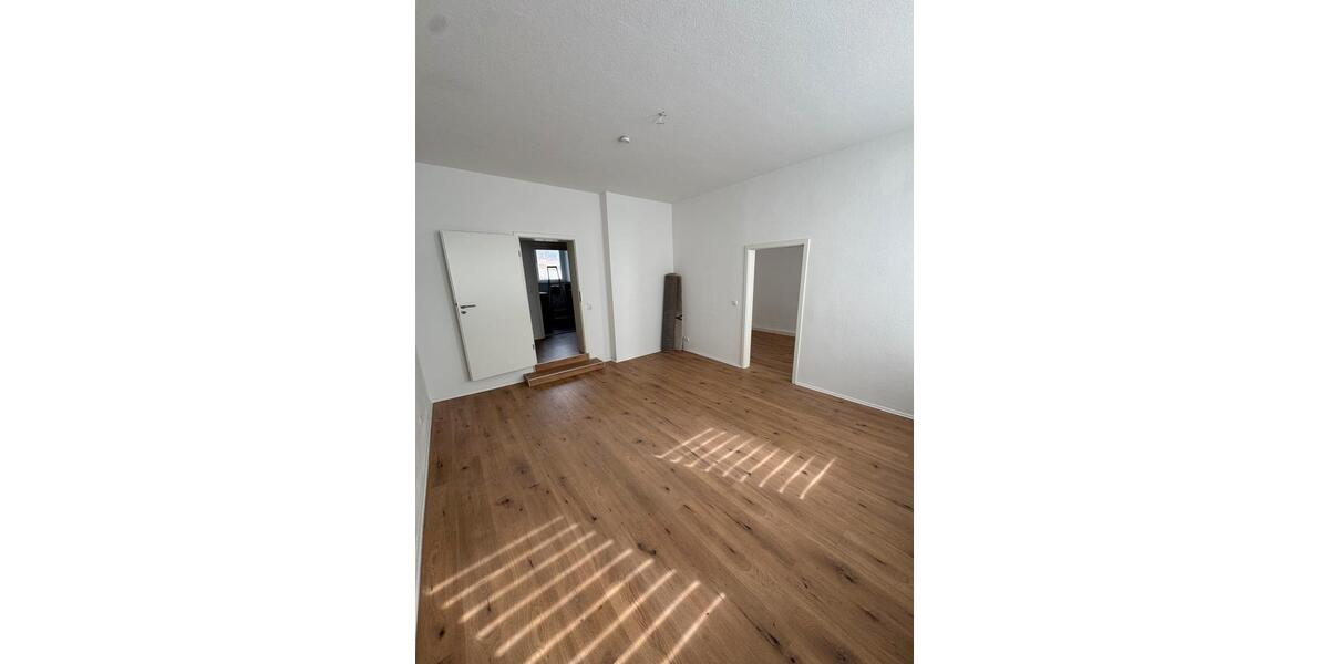 Erdgeschoßwohnung Hof Altstadt - 3 Zimmer, 63 m&sup2;, 700&euro; | Angebot:25936502