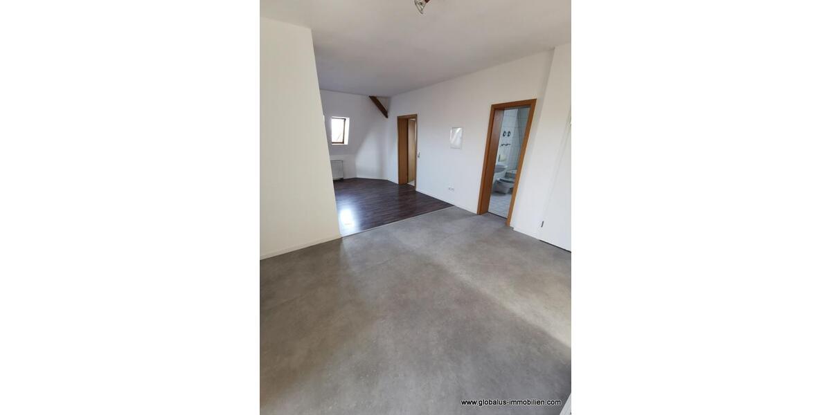 Etagenwohnung Plauen Altstadt - 4 Zimmer, 115 m&sup2;, 547&euro; | Angebot:25865206