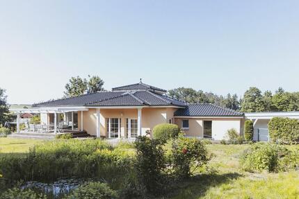 Haus Hof Altstadt - 7 Zimmer, 249 m&sup2;, 529.000&euro; | Angebot:26235378