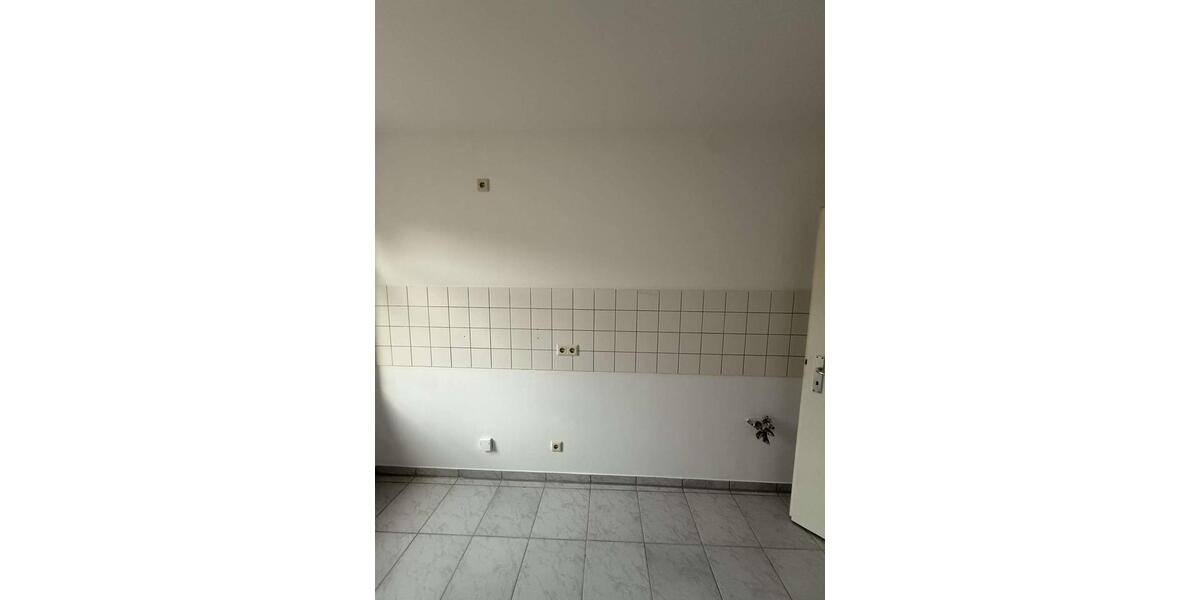 Etagenwohnung Plauen - 3 Zimmer, 77 m&sup2;, 354&euro; | Angebot:24461833