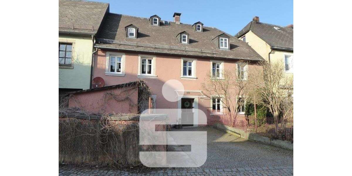 Einfamilienhaus Marktleuthen - 6 Zimmer, 135 m&sup2;, 75.000&euro; | Angebot:25196666