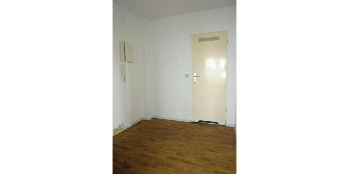 Etagenwohnung Plauen Altstadt - 3 Zimmer, 68 m&sup2;, 332&euro; | Angebot:25307855
