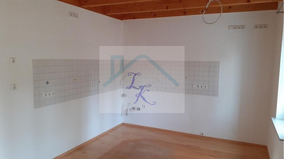 Maisonettenwohnung Röslau - 6 Zimmer, 180 m&sup2;, 950&euro; | Angebot:22921559