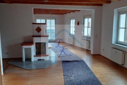 Wohnung Röslau - 6 Zimmer, 180 m&sup2;, 950&euro; | Angebot:22921559
