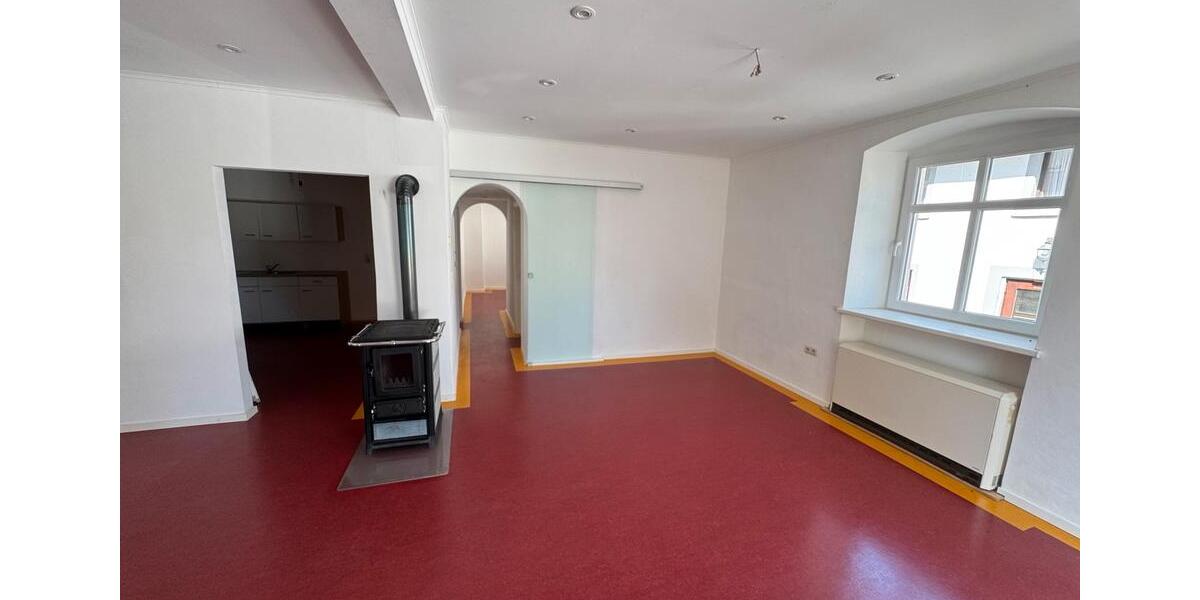 Erdgeschoßwohnung Presseck Braunersreuth - 4 Zimmer, 107 m&sup2;, 550&euro; | Angebot:25405512