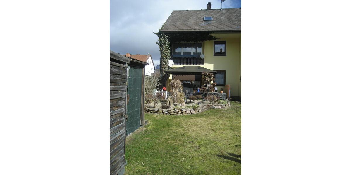 Reihenhaus Selb - 6 Zimmer, 120 m&sup2;, 1.070&euro; | Angebot:25568547