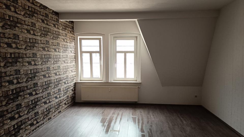 Dachgeschoßwohnung Plauen - 4 Zimmer, 94 m&sup2;, 41.000&euro; | Angebot:26125515