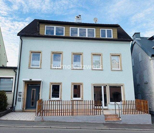 Mehrfamilienhaus, Wohnhaus Konradsreuth - 9 Zimmer, 305 m&sup2;, 249.000&euro; | Angebot:25751464