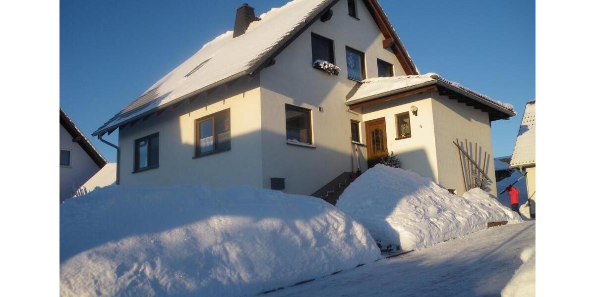 Etagenwohnung Gefell - 6 Zimmer, 180 m&sup2;, 390&euro; | Angebot:26020431