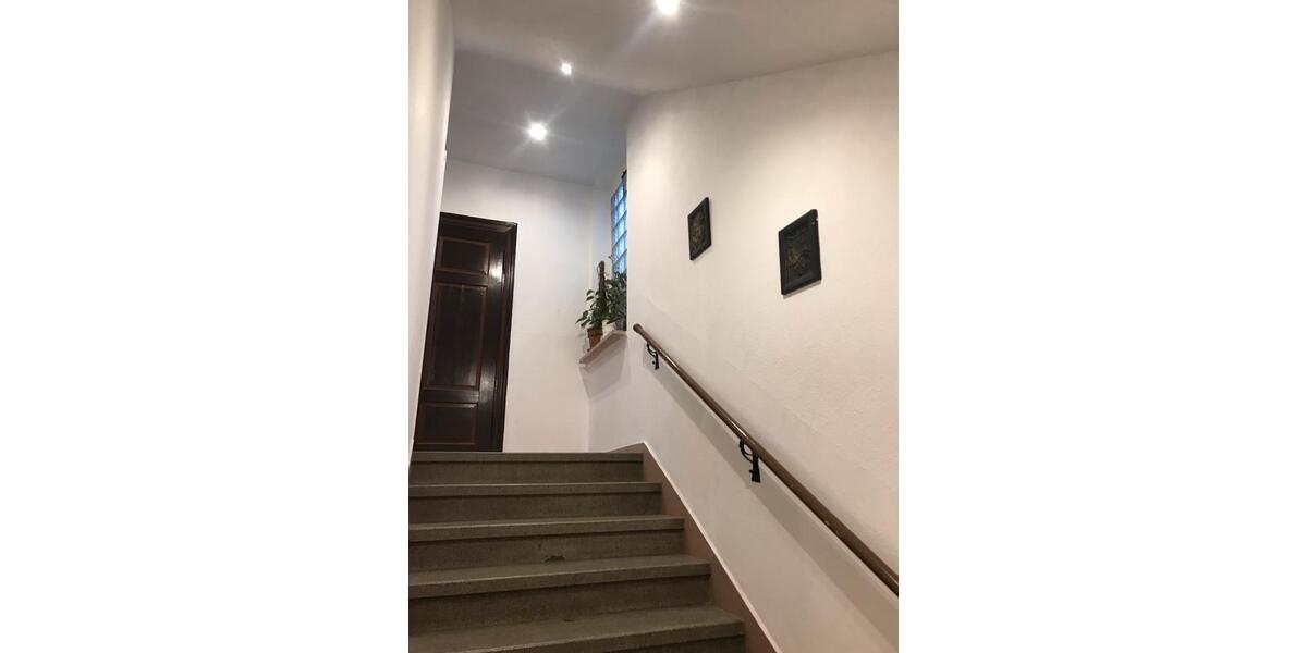 Etagenwohnung Plauen - 6 Zimmer, 132 m&sup2;, 700&euro; | Angebot:25904950