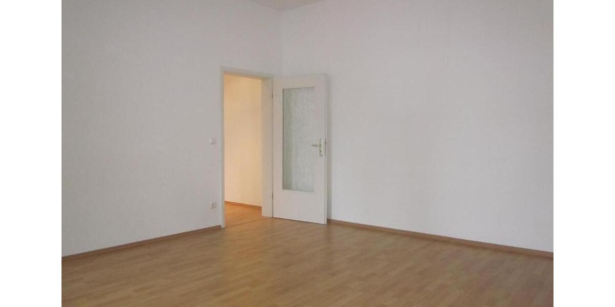 Etagenwohnung Plauen - 2 Zimmer, 60 m&sup2;, 360&euro; | Angebot:25143003