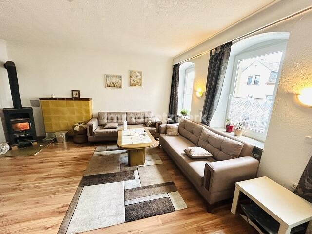 Mehrfamilienhaus, Wohnhaus Konradsreuth - 9 Zimmer, 305 m&sup2;, 249.000&euro; | Angebot:25751464