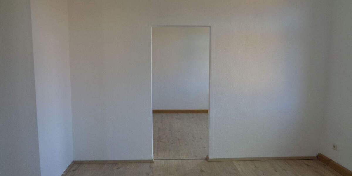 Etagenwohnung Plauen Westend - 4 Zimmer, 108 m&sup2;, 440&euro; | Angebot:25687459