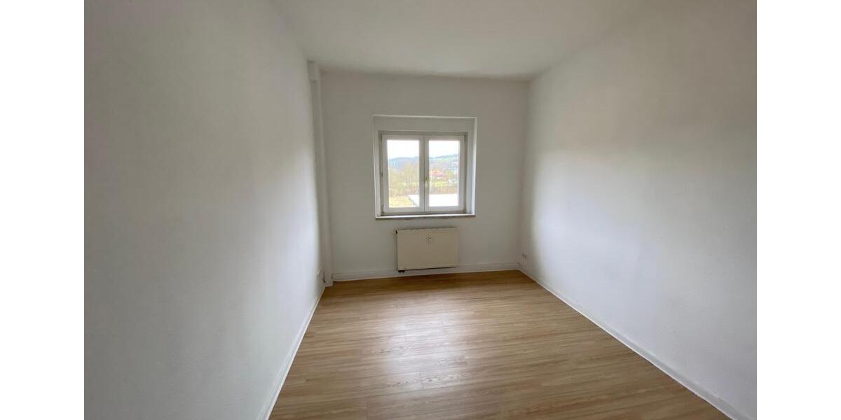 Etagenwohnung Plauen Alt Chrieschwitz - 3 Zimmer, 73 m&sup2;, 327&euro; | Angebot:9060663