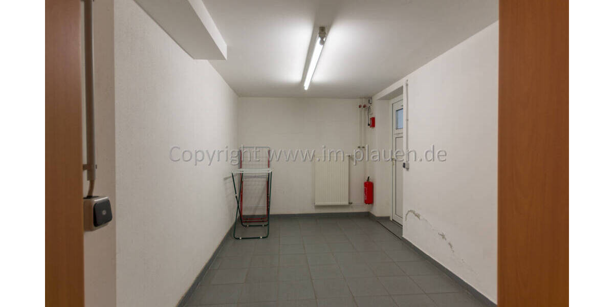 Etagenwohnung Plauen Haselbrunn - 3 Zimmer, 65 m&sup2;, 360&euro; | Angebot:25776606