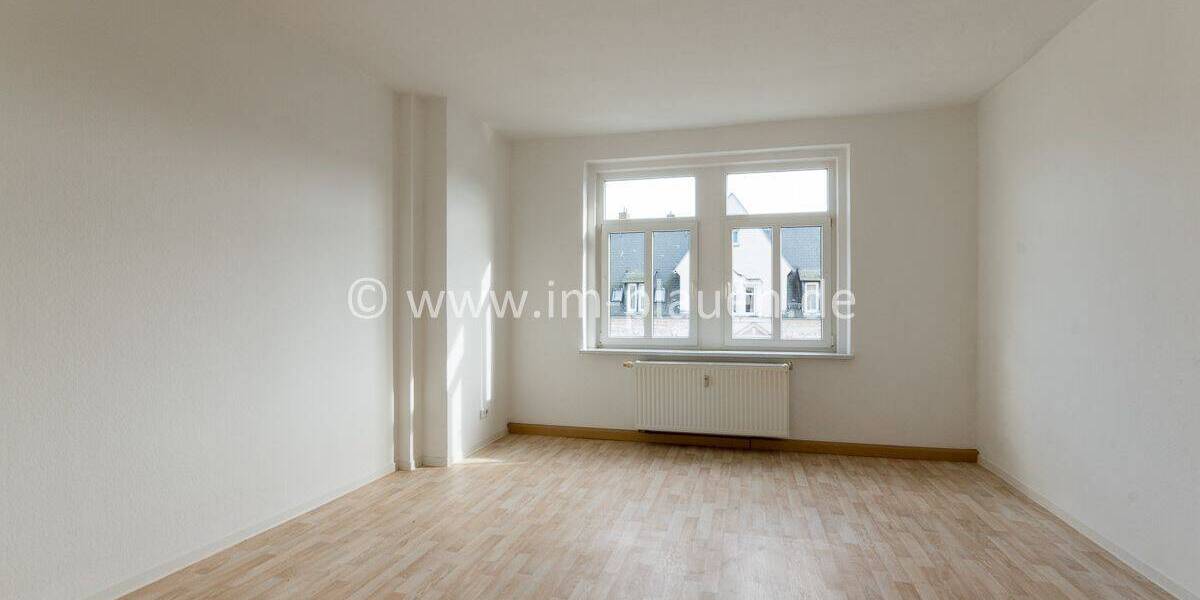 Etagenwohnung Plauen Südvorstadt - 4 Zimmer, 96 m&sup2;, 430&euro; | Angebot:25694446