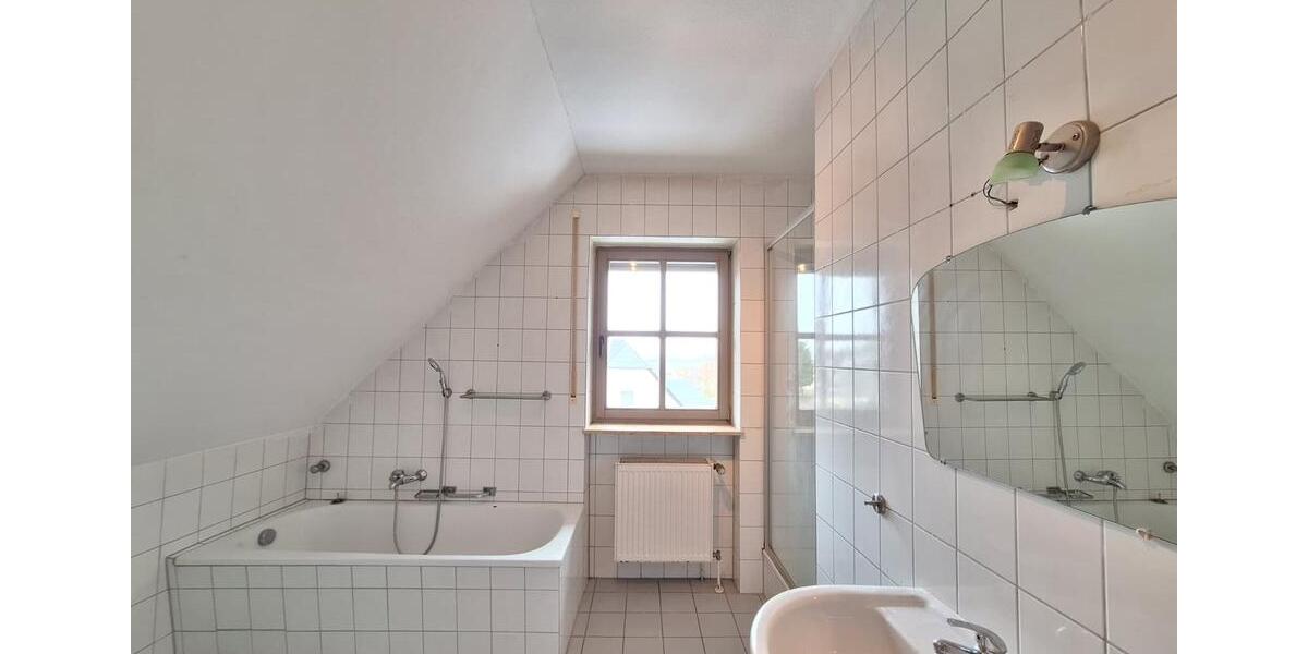 Etagenwohnung Hof Neuhof - 3 Zimmer, 80 m&sup2;, 600&euro; | Angebot:25804394