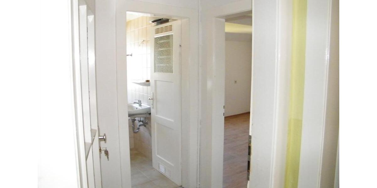 Etagenwohnung Selb - 1 Zimmer, 42 m&sup2;, 325&euro; | Angebot:25539733