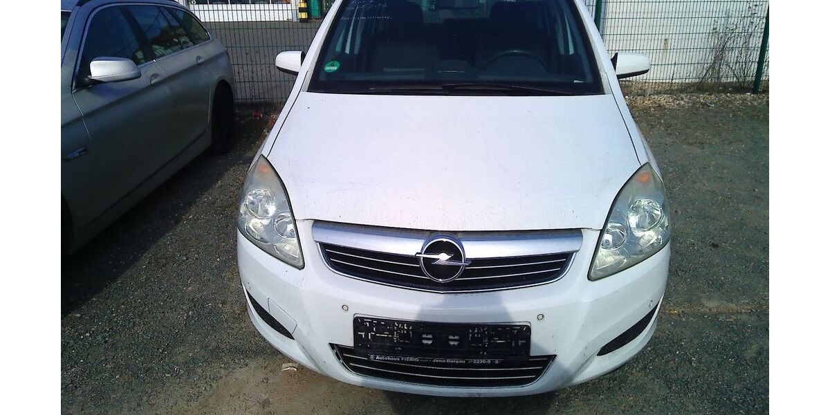 Opel Zafira 272.000 km 800 &euro; Plauen 08523