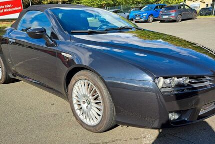 Alfa Romeo Spider 74.500 km 8.950 &euro; Hof 95030