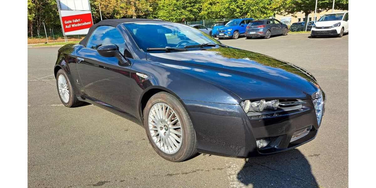 Alfa Romeo Spider 74.500 km 8.950 &euro; Hof 95030